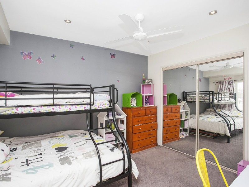 1/5 Hollywood Place, Oxenford QLD 4210