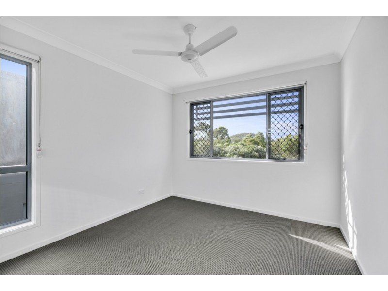 27/37 Witheren Circuit, Pacific Pines QLD 4211