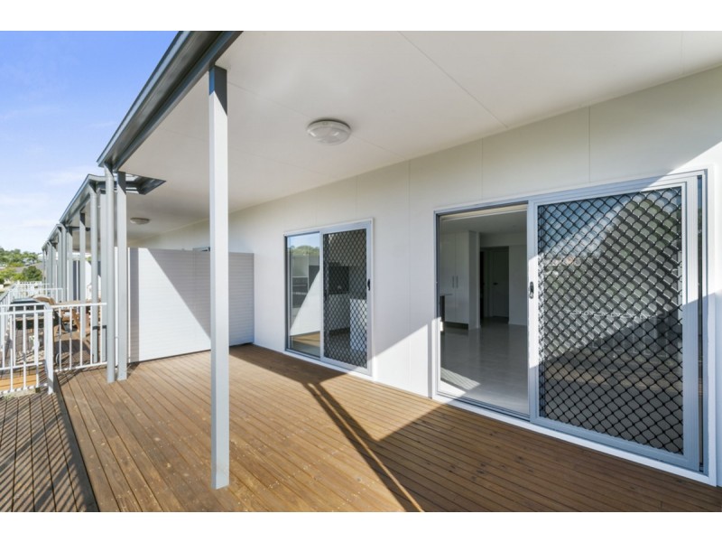 27/37 Witheren Circuit, Pacific Pines QLD 4211