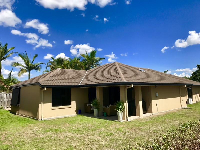 2 Ontario Court, Oxenford QLD 4210