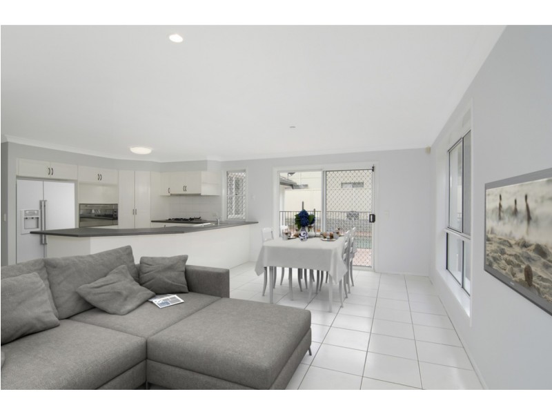 11 Obrien Court, Arundel QLD 4214