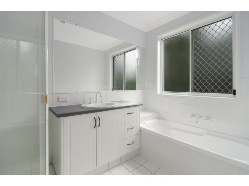 11 Obrien Court, Arundel QLD 4214