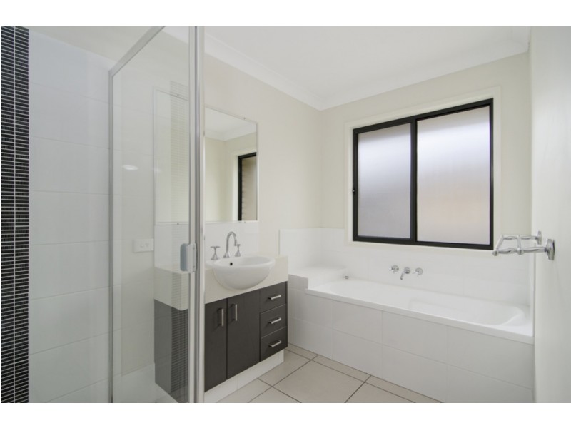 3 Hanover Drive,, Pimpama QLD 4209
