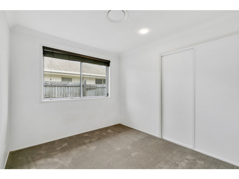 187 Greenacre Drive, Arundel QLD 4214