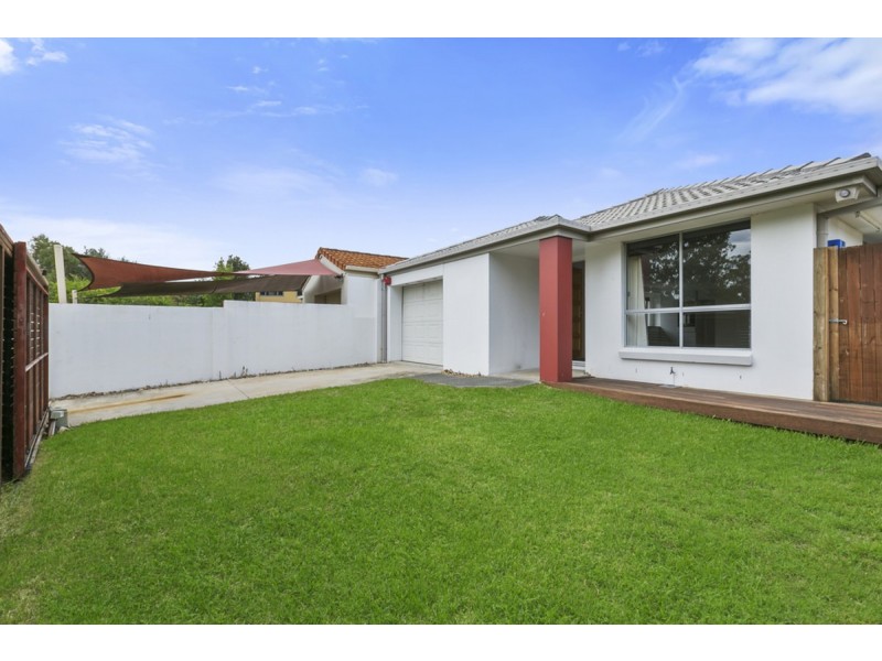 187 Greenacre Drive, Arundel QLD 4214
