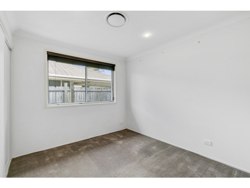 187 Greenacre Drive, Arundel QLD 4214