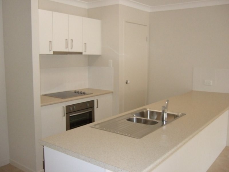 4 Eurella Street, Pacific Pines QLD 4211