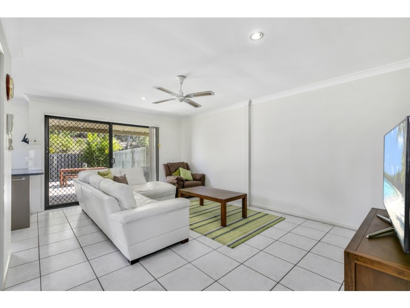 9/13 Hervey Street, Pacific Pines QLD 4211