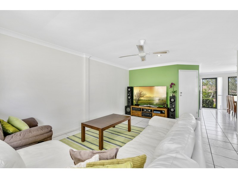 9/13 Hervey Street, Pacific Pines QLD 4211