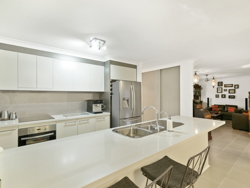 30 Buchanan Circuit, Oxenford QLD 4210