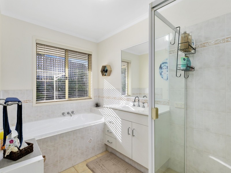 26 Chatham Avenue, Pacific Pines QLD 4211