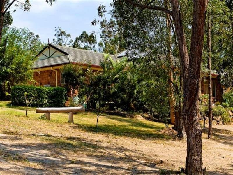 5 Barlee Place, Maudsland QLD 4210