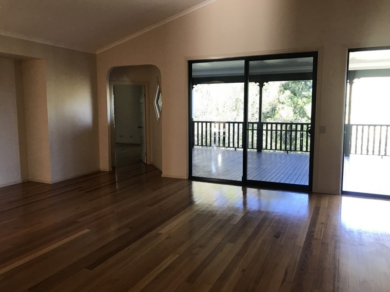 57 Manra Way, Pacific Pines QLD 4211