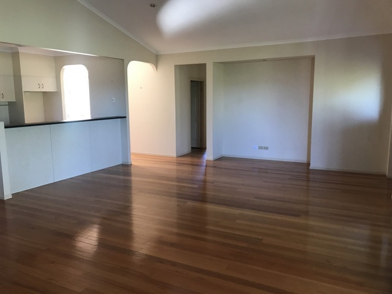 57 Manra Way, Pacific Pines QLD 4211