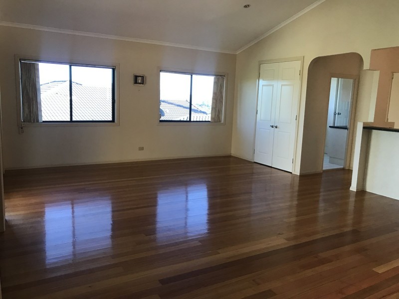 57 Manra Way, Pacific Pines QLD 4211