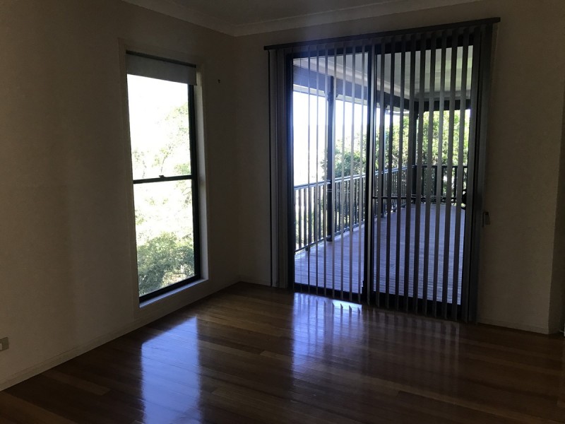 57 Manra Way, Pacific Pines QLD 4211