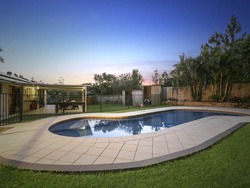 6 Tanya Court, Benowa QLD 4217