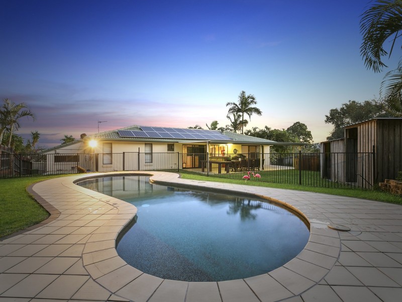 6 Tanya Court, Benowa QLD 4217