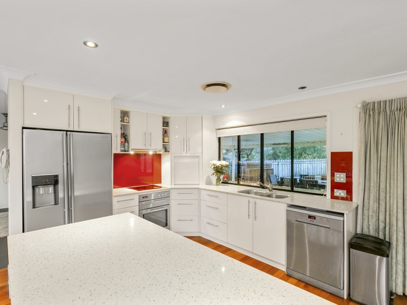 6 Tanya Court, Benowa QLD 4217