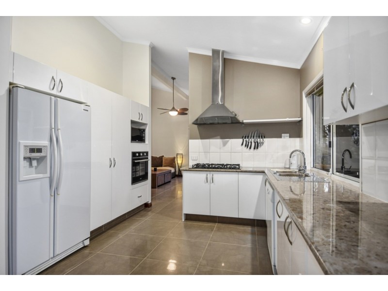 13 Bellona Court, Pacific Pines QLD 4211