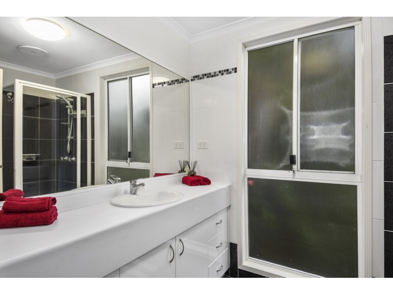 13 Bellona Court, Pacific Pines QLD 4211