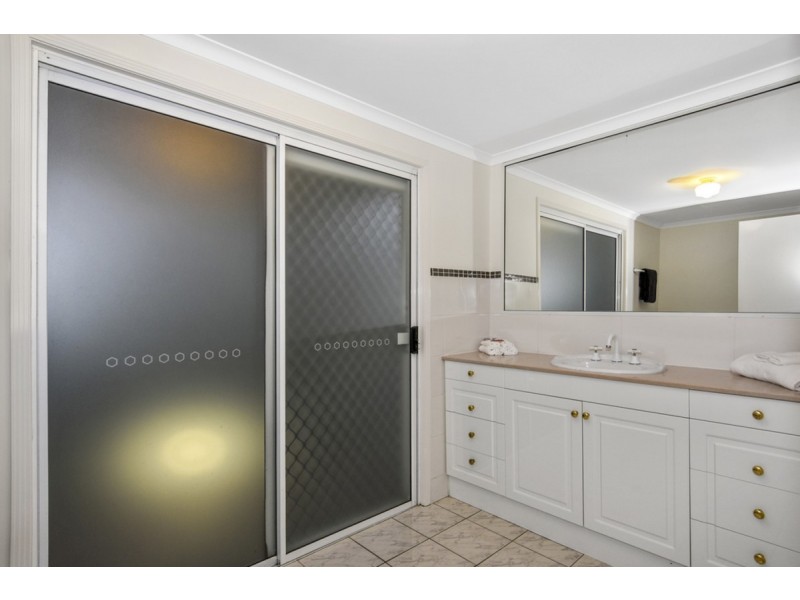 13 Bellona Court, Pacific Pines QLD 4211