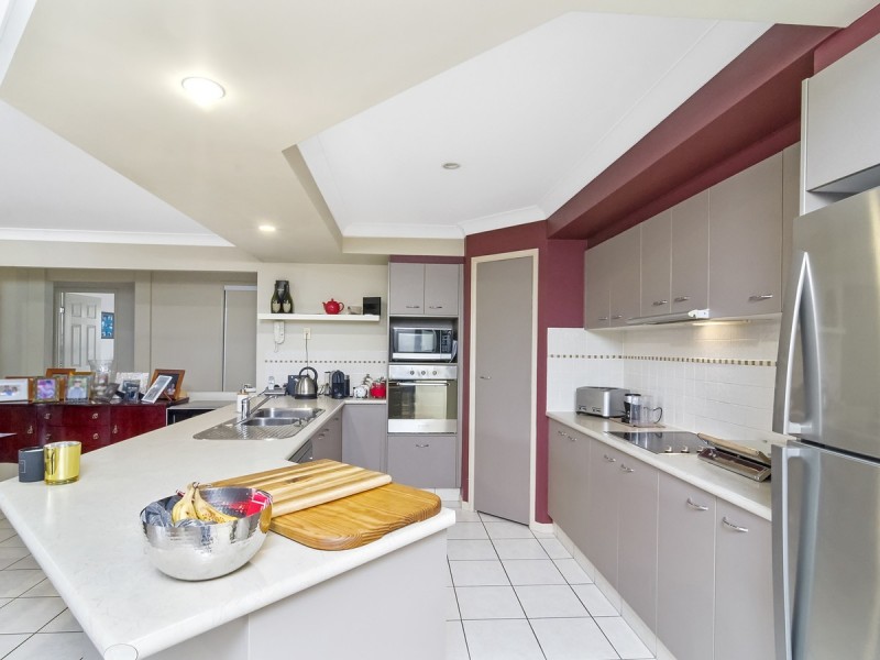 72 Regatta Avenue, Oxenford QLD 4210