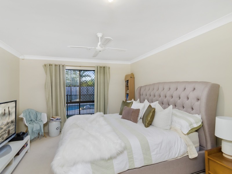 72 Regatta Avenue, Oxenford QLD 4210