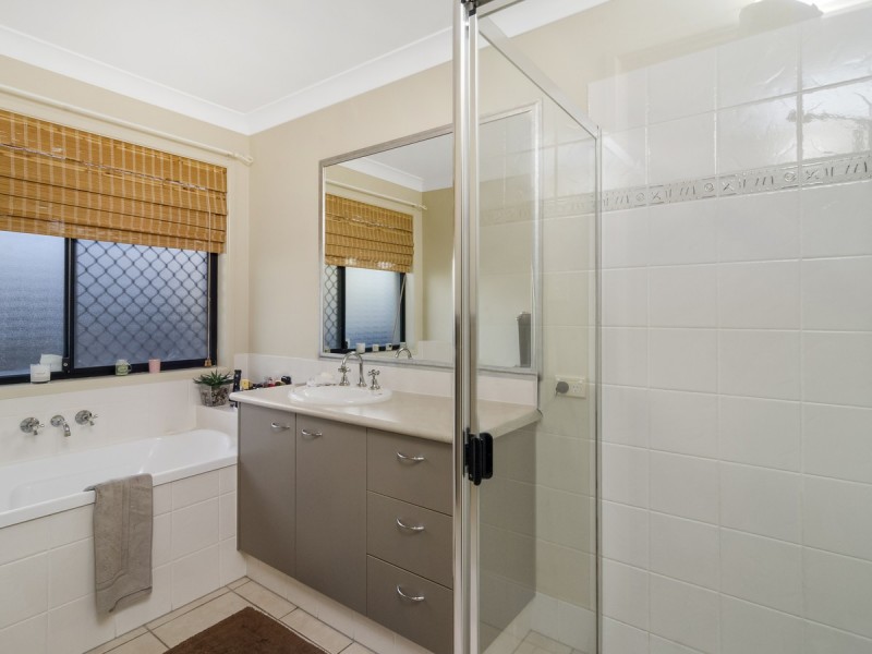 72 Regatta Avenue, Oxenford QLD 4210