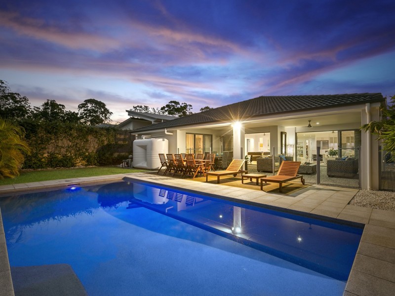 26 Fletcher Crescent, Pacific Pines QLD 4211