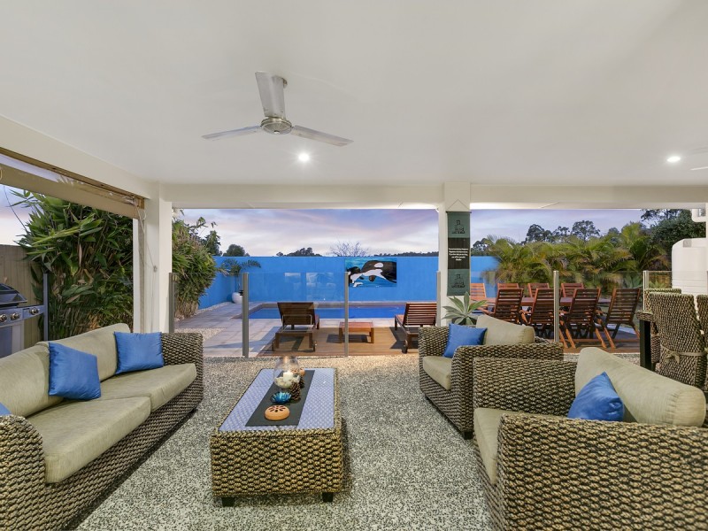 26 Fletcher Crescent, Pacific Pines QLD 4211