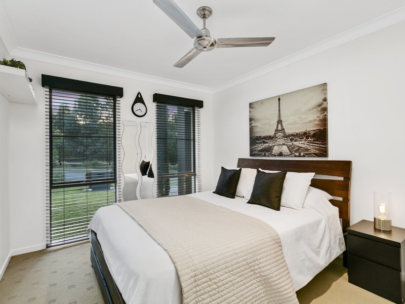 26 Fletcher Crescent, Pacific Pines QLD 4211
