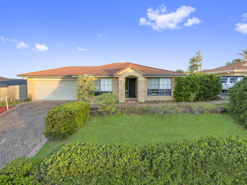 32 Santa Isobel Boulevard, Pacific Pines QLD 4211