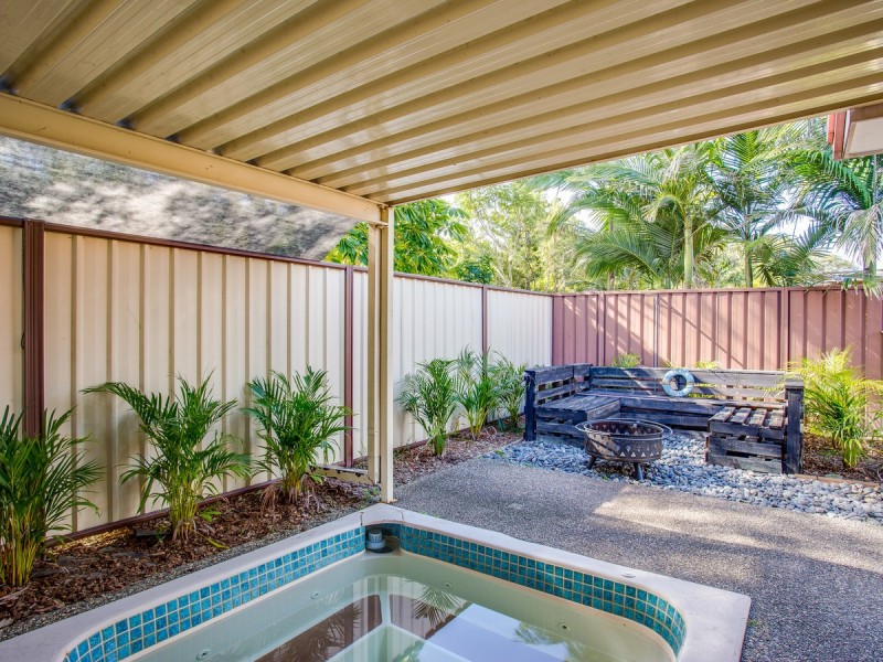 2/57 Darnel Street, Elanora QLD 4221