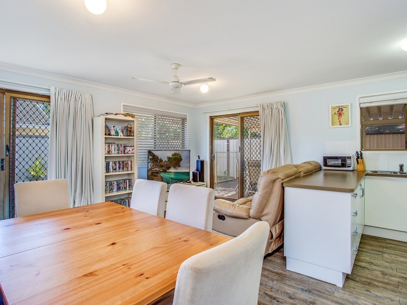 2/57 Darnel Street, Elanora QLD 4221