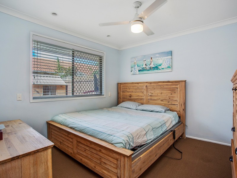 2/57 Darnel Street, Elanora QLD 4221