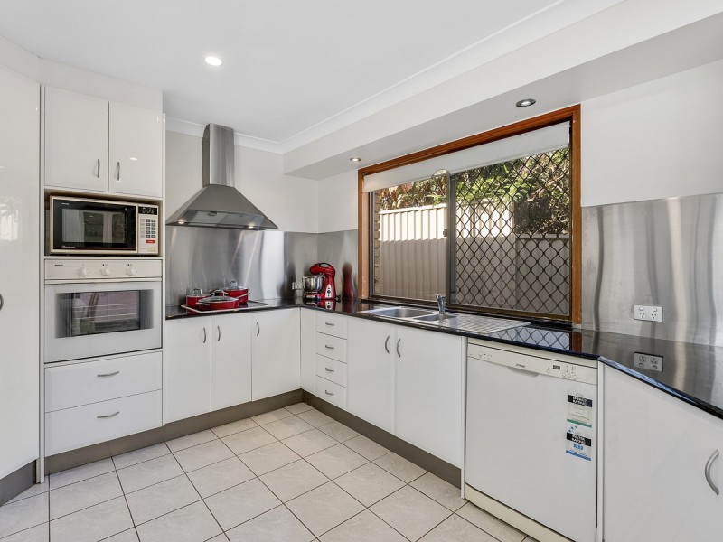 3 Kel Nagle Court, Parkwood QLD 4214