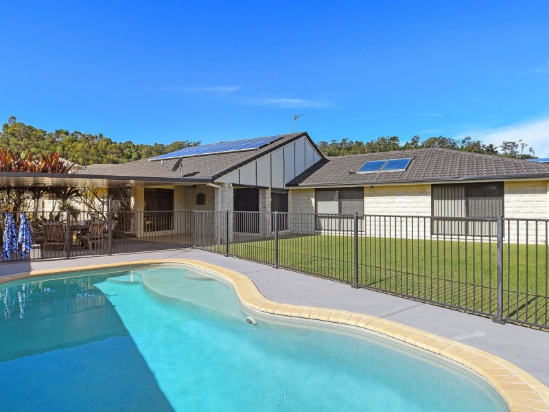 5 Peckham Court, Pacific Pines QLD 4211