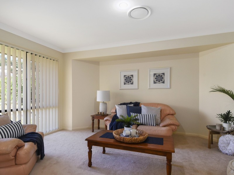 5 Peckham Court, Pacific Pines QLD 4211