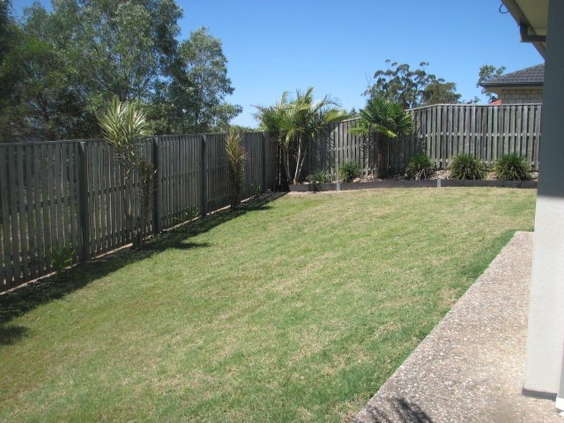 15 Bowley Street, Pacific Pines QLD 4211