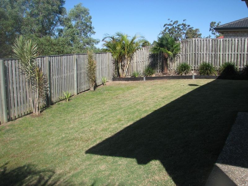 15 Bowley Street, Pacific Pines QLD 4211