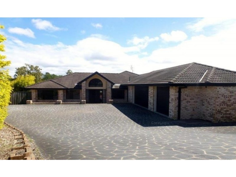 5 Maui Crescent, Oxenford QLD 4210