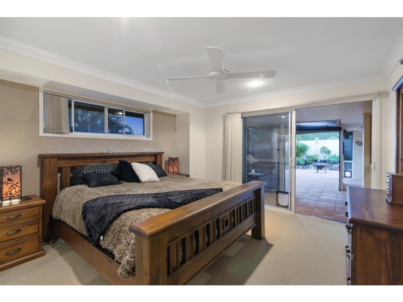 6 Kanton Place, Pacific Pines QLD 4211