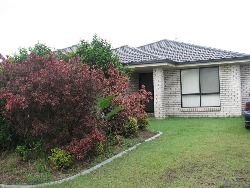 16 Springwood Avenue, Pacific Pines QLD 4211