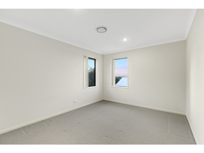 26 Mcauley Parade, Pacific Pines QLD 4211