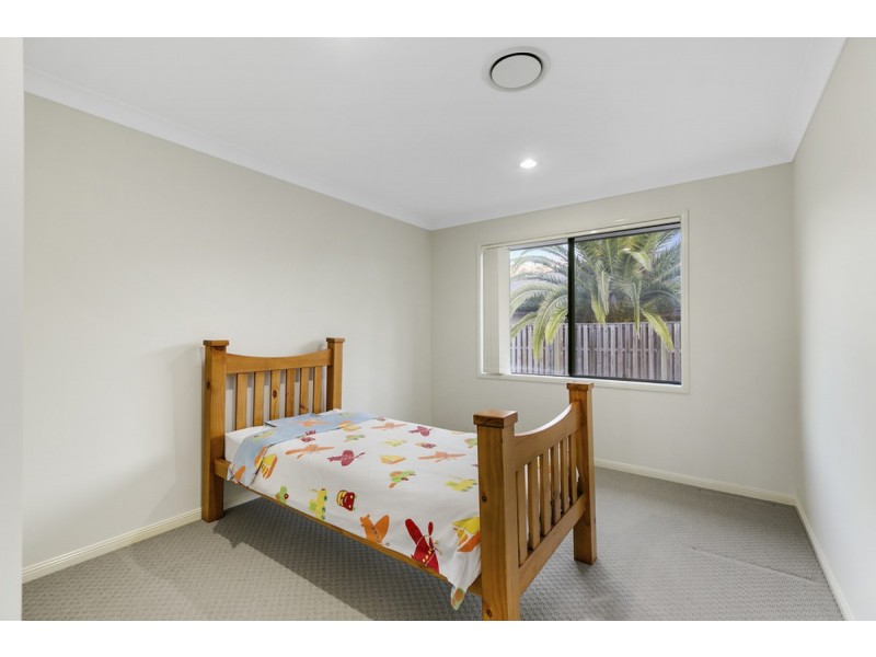 26 Mcauley Parade, Pacific Pines QLD 4211