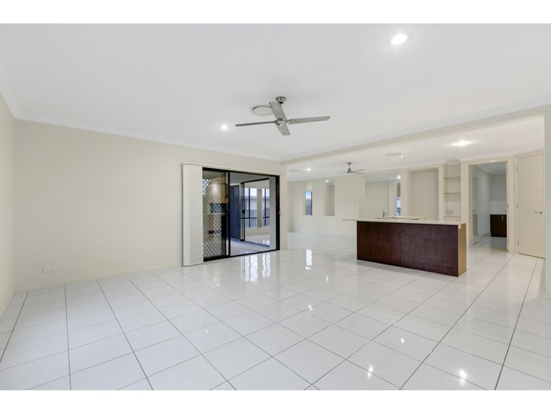 26 Mcauley Parade, Pacific Pines QLD 4211