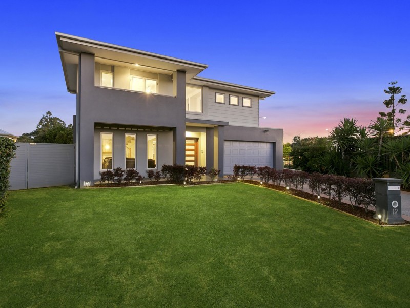 12 Thames Place, Oxenford QLD 4210