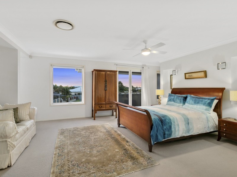 12 Thames Place, Oxenford QLD 4210