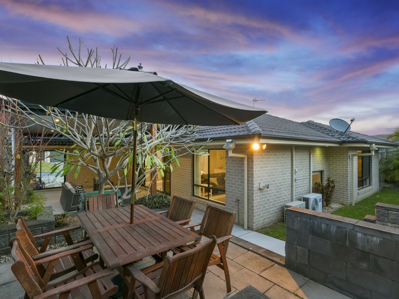 40 Hawkesbury Avenue, Pacific Pines QLD 4211